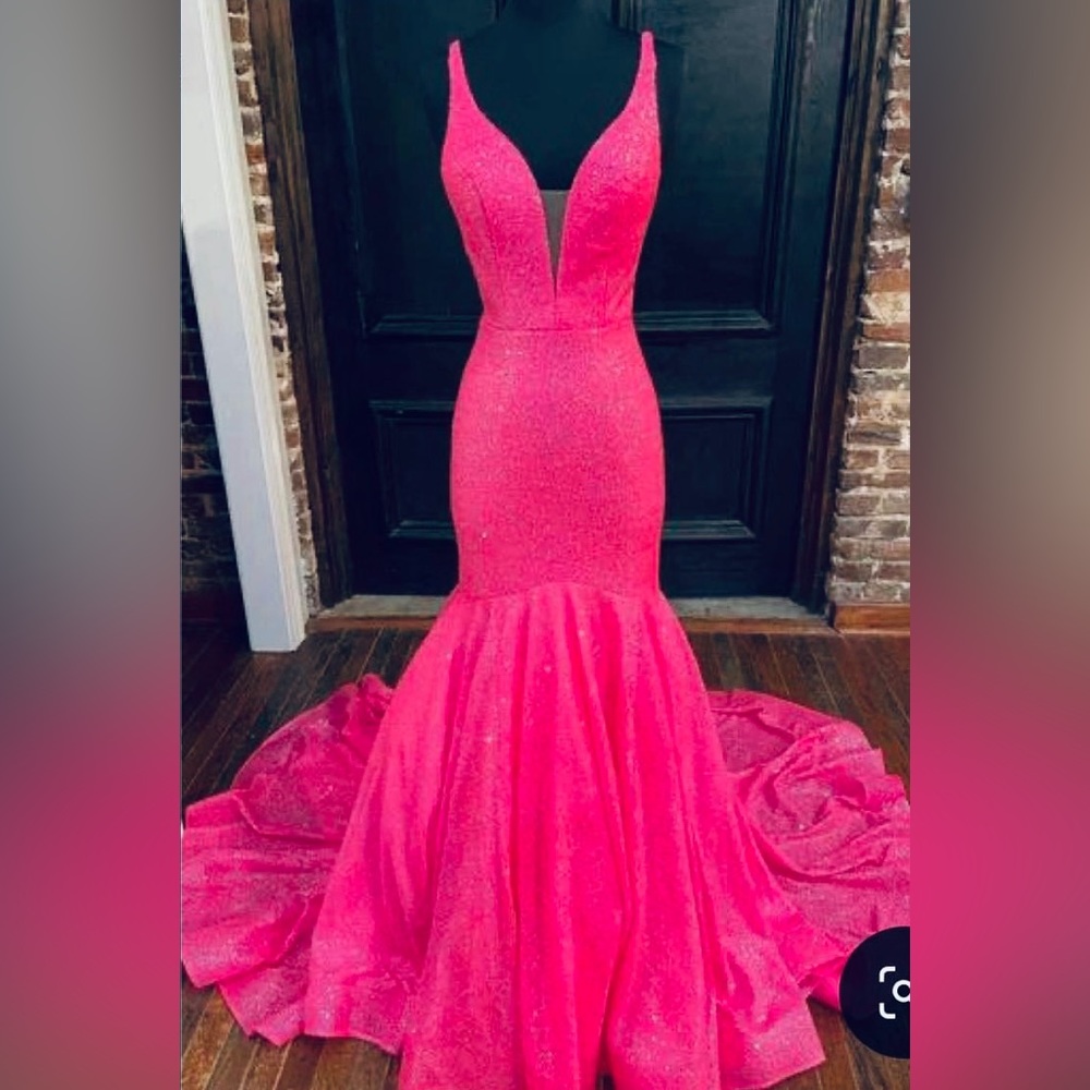 Hot Pink Amarra Size 8 Prom/Homecoming/Pageant Dress